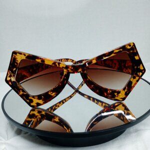 Unique Butterfly Design Sunglasses - Leopard